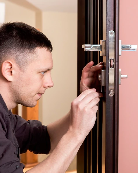 : Professional Locksmith For Commercial And Residential Locksmith Services in Glendale Heights, IL