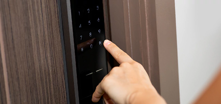 Smart Electric Locks Replacement Services in Glendale Heights
