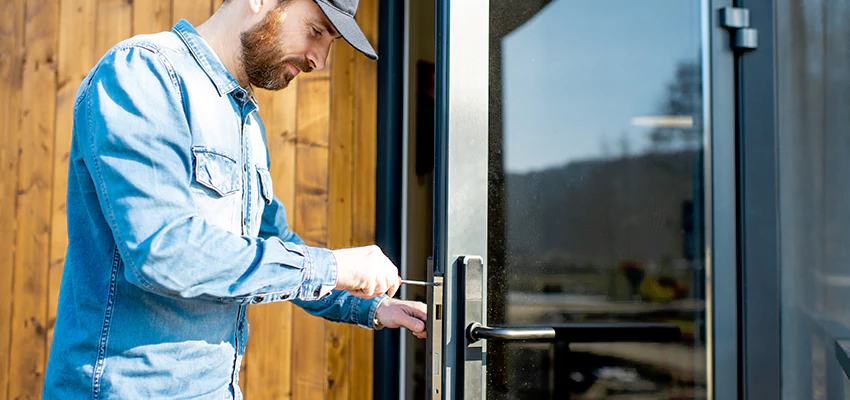 Frameless Glass Storefront Door Locks Replacement in Glendale Heights