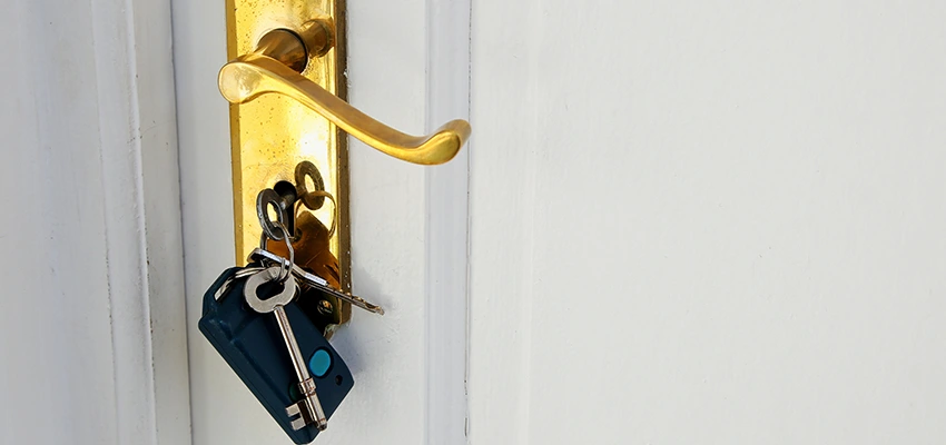 Broken Door Key Extraction in Glendale Heights, IL